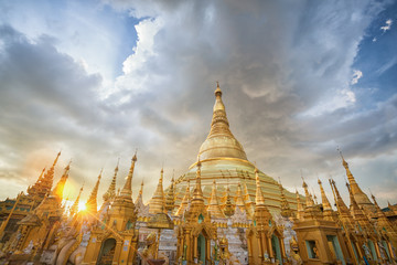 Wall Mural - Myanmar view of Shwedagon Pagoda