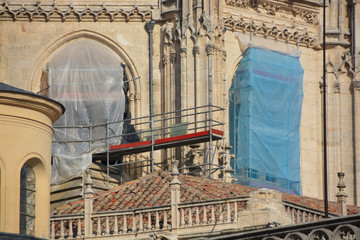 Wall Mural - Andamios en la fachada de la catedral de Burgos