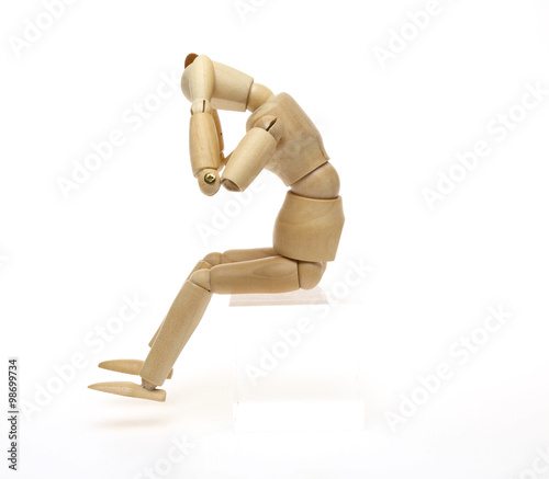 頭を抱えるポーズをする人形 Adobe Stock でこのストック画像を購入して 類似の画像をさらに検索 Adobe Stock