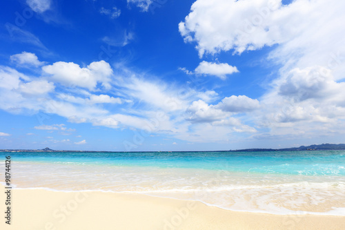 南国沖縄の綺麗な珊瑚の海と夏空 Stock Photo Adobe Stock