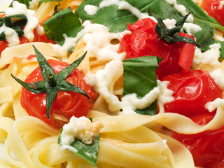 Wall Mural - Pasta Collection - Fettucini with tomatoes, basil and mozarella