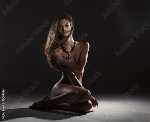 Attractive naked brunette girl Poster Mural XXL