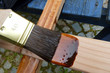 streichen mit Holzschutzfarbe