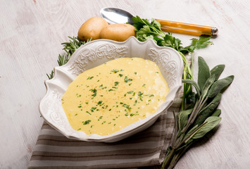 Canvas Print - potatoes cream with herbs