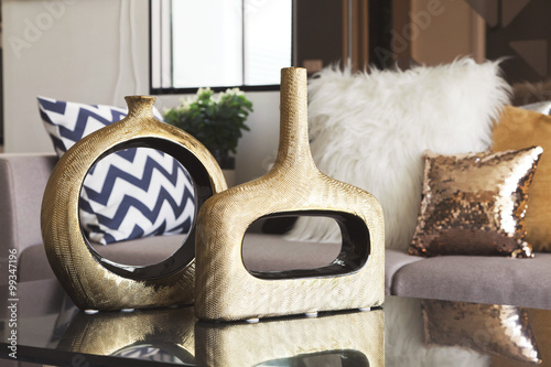 Fotografia, Obraz decoration vase on the table in living room