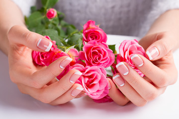 Fotomurales - Beautiful gentle french manicure.