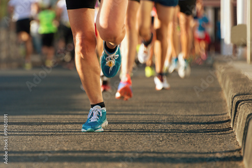 Fotografía La carrera de maratón a la luz de la tarde