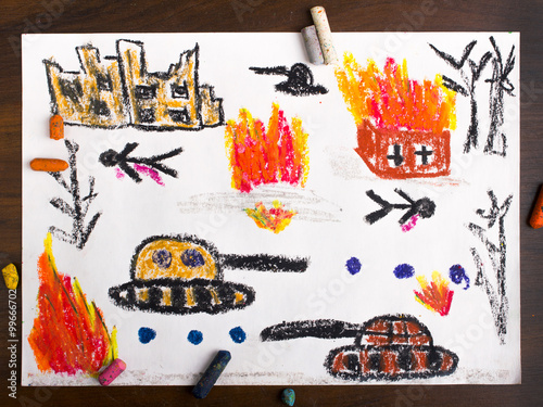 Kolorowy Dziecięcy Rysunek Atak Czołgów Na Miasto Buy