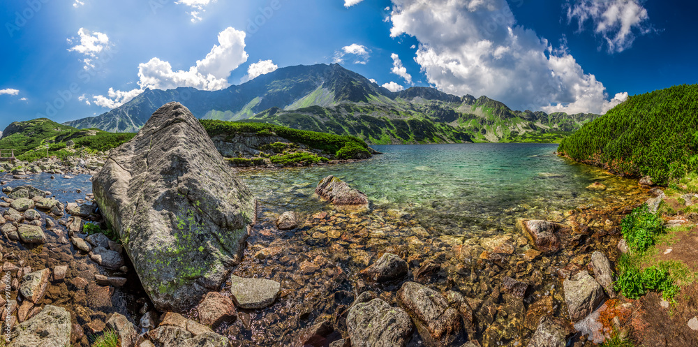 Panorama of beautiful pond in the Tatra Mountains - obrazy, fototapety, plakaty 