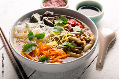 Soupe traditionnelle chinoise Tableau sur Toile