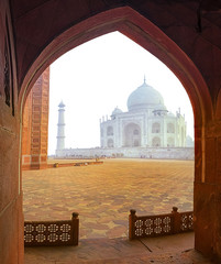 Fototapete - Taj Mahal at early morning. Islam architecture