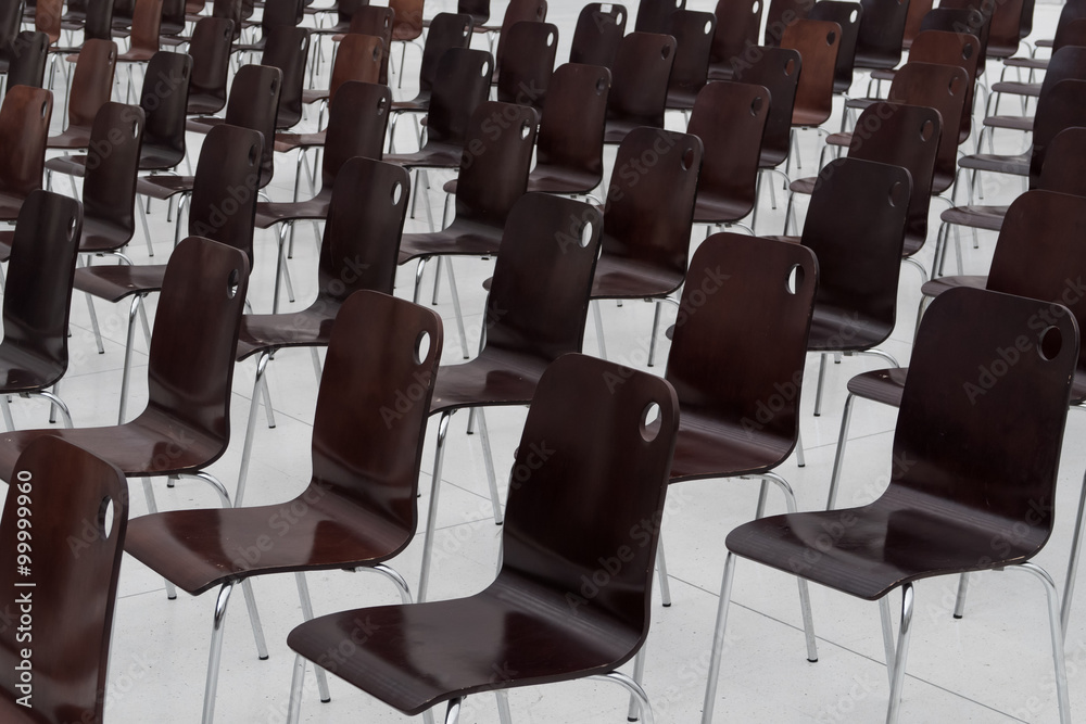 empty chairs in a row - obrazy, fototapety, plakaty 