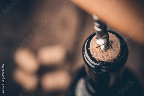 Cuadros en Lienzo Corkscrew and bottle of wine on the board
