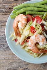 Canvas Print - Papaya salad with shrimp