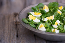 Green Salad With Eggs