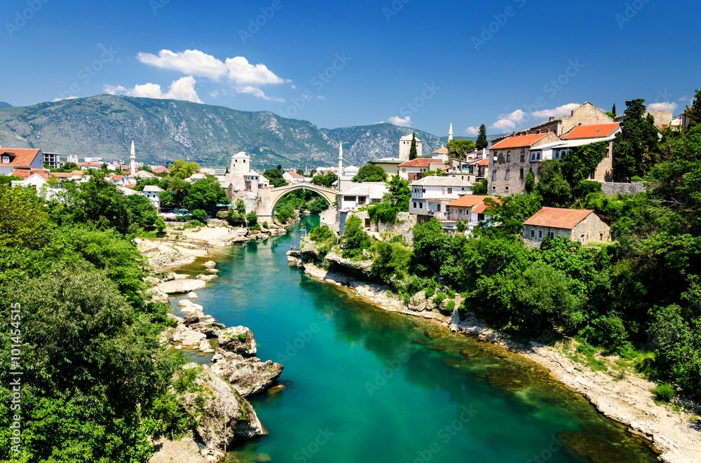 Fotografie Obraz Stary Most A Smaragd Reky Neretvy V Mostar