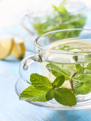 Wall Mural - tea with fresh mint and lemon