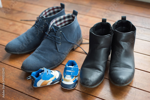 Chaussure Bebe Enfants Papa Maman Stock Photo Adobe Stock Chaussure Bebe Enfants Papa Maman Stock Photo Adobe Stock
