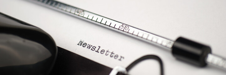 Fototapete - Newsletter text on retro typewriter