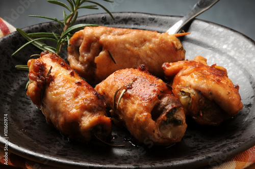 Fotomural Involtini di pollo ม้วน ไก่ rollo de pollo курячий рулет heihei hurihia Українсь