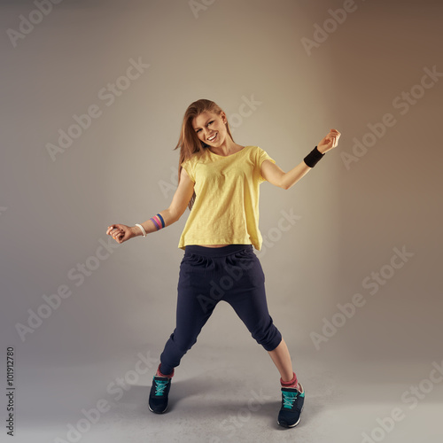 Fényképezés Fitness dance exercise at studio