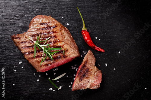 Photographie Entrecôte de bœuf au romarin, sel et poivre