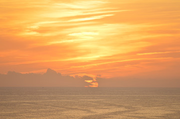 Wall Mural - Golden beautiful sunset over the ocean