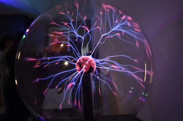 tesla coil - physics experiment for children