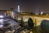 Fototapeta Paryż - Ponte Pietra in the old town of Verona