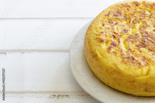 Fotografía Traditional Spanish omelette. Spanish Tortilla.
