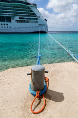 Canvas Print - Cruise Ship Tied to Steel Bollard