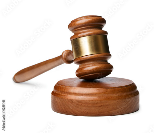 Cuadros en Lienzo Wooden gavel isolated on white background