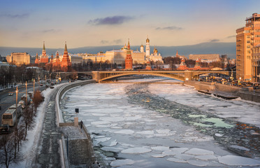 Wall Mural - Речная тропинка River winter path