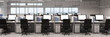 © Robert Kneschke - Panorama mit Büro und vielen Monitoren