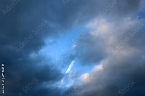 Nowoczesny obraz na płótnie Beautiful white clouds