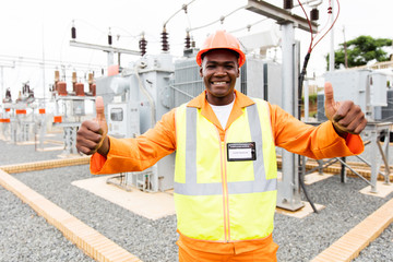 Poster - afro american technician giving thumbs up