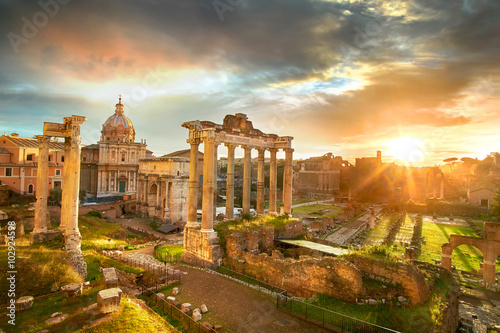 roman-forum-ruins-of-roman-forum-in-rome-italy-during-sunrise
