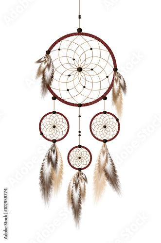 dreamcatcher-z-koralikami-i-piorami-w-bezu-i-brazie-odizolowywajacych-na-bialym