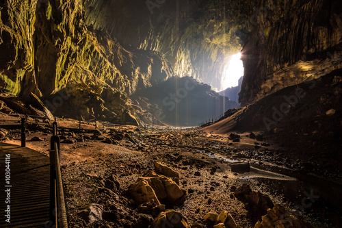 Fotografie, Obraz Deer Cave Höhle mit Fledermäusen in Borneo