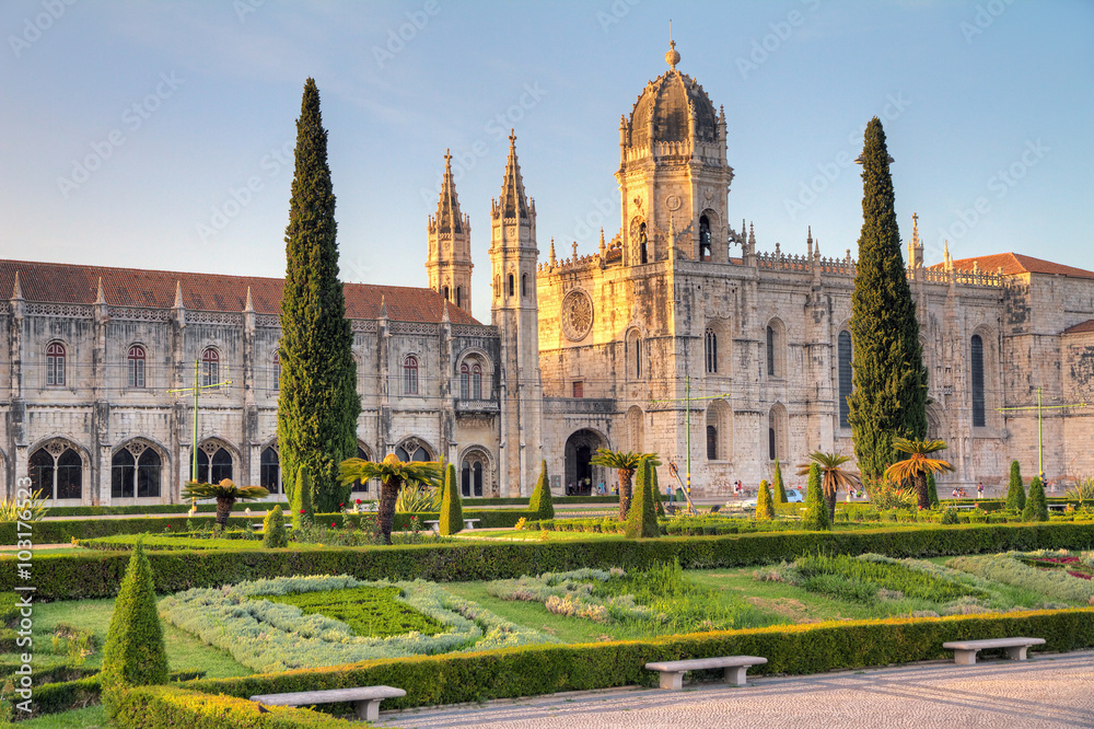 Beautiful image of the Hieronymites Monastery (Jeronimos), a UNESCO world heritage site, in Lisbon, Portugal. HDR - obrazy, fototapety, plakaty 