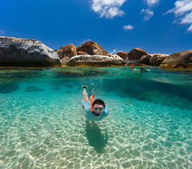 Canvas Print - Woman snorkeling in tropical water