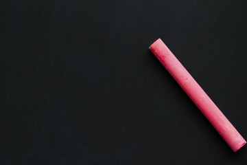 Fototapete - Red chalk on a blackboard.