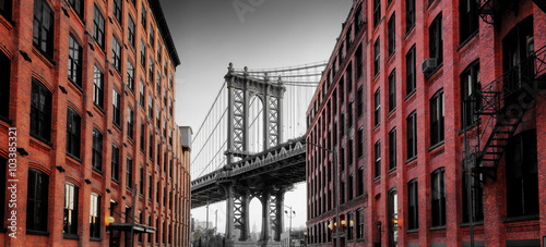 Naklejka na kafelki Manhattan Bridge from Washington Street, Brooklyn