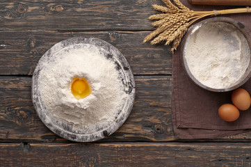 Aufkleber - handful of flour with egg yolk