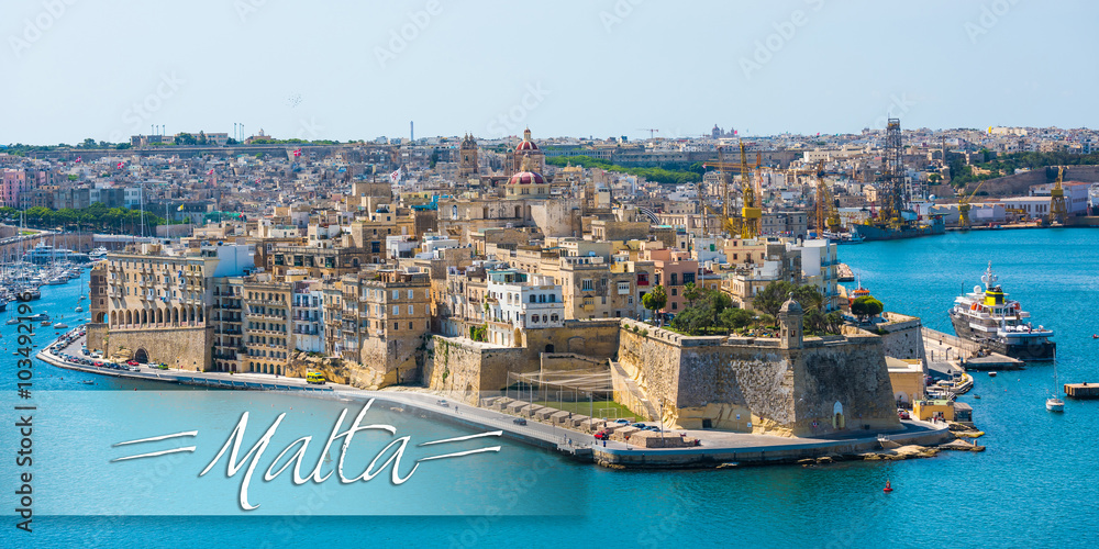 Obraz na płótnie postcard with Valletta from sea w salonie
