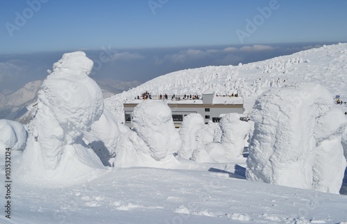 蔵王ロープウェイ地蔵山頂駅とスノーモンスター Stock Photo Adobe Stock