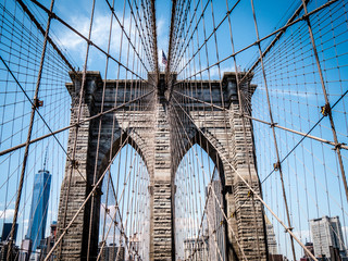  Brooklyn Bridge on a sunny day with Manhattan in the background