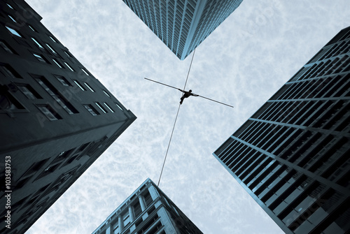 Cuadros en Lienzo Tightrope walker concept of risk taking and challenge