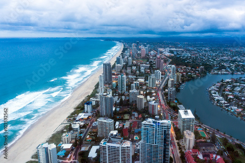 Fotografija Gold Coast Surfers Paradise town at dusk