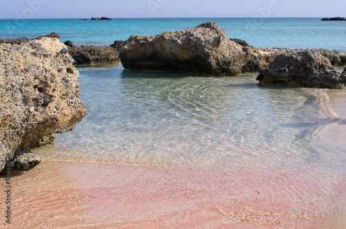 Fototapeta na wymiar Famous Elafonissi beach with pink sand, Crete